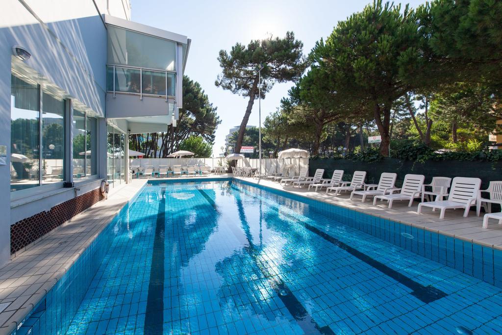 Hotel Sahara Milano Marittima Extérieur photo
