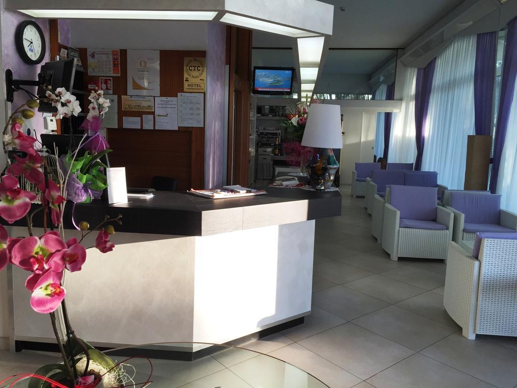 Hotel Sahara Milano Marittima Extérieur photo