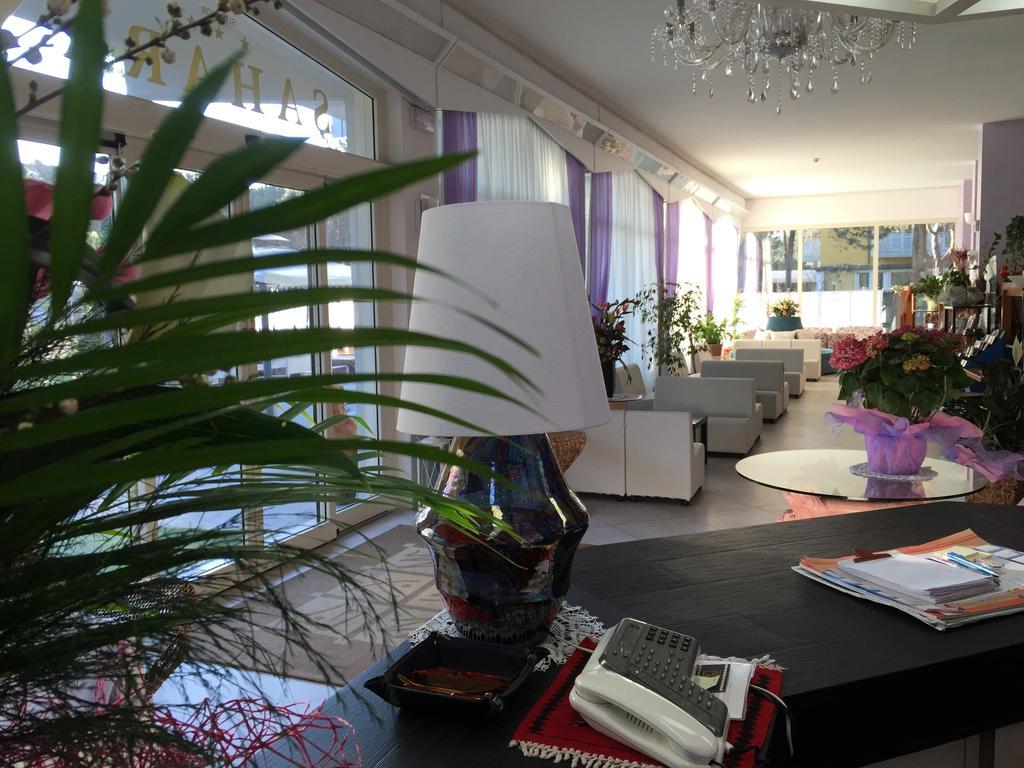 Hotel Sahara Milano Marittima Extérieur photo