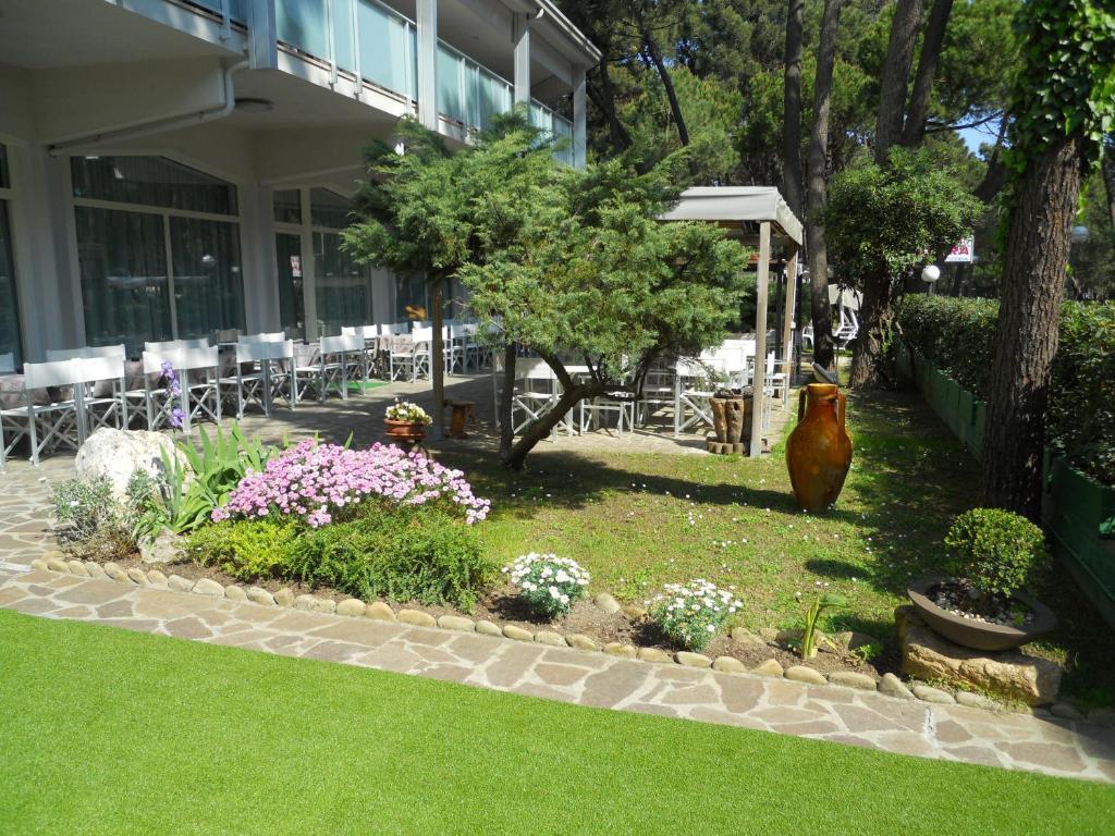 Hotel Sahara Milano Marittima Extérieur photo