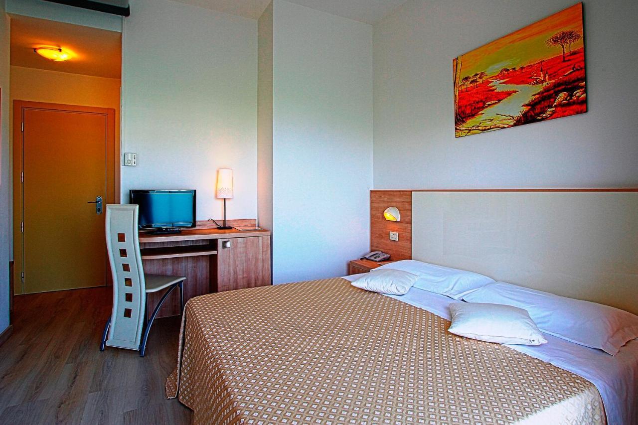 Hotel Sahara Milano Marittima Extérieur photo