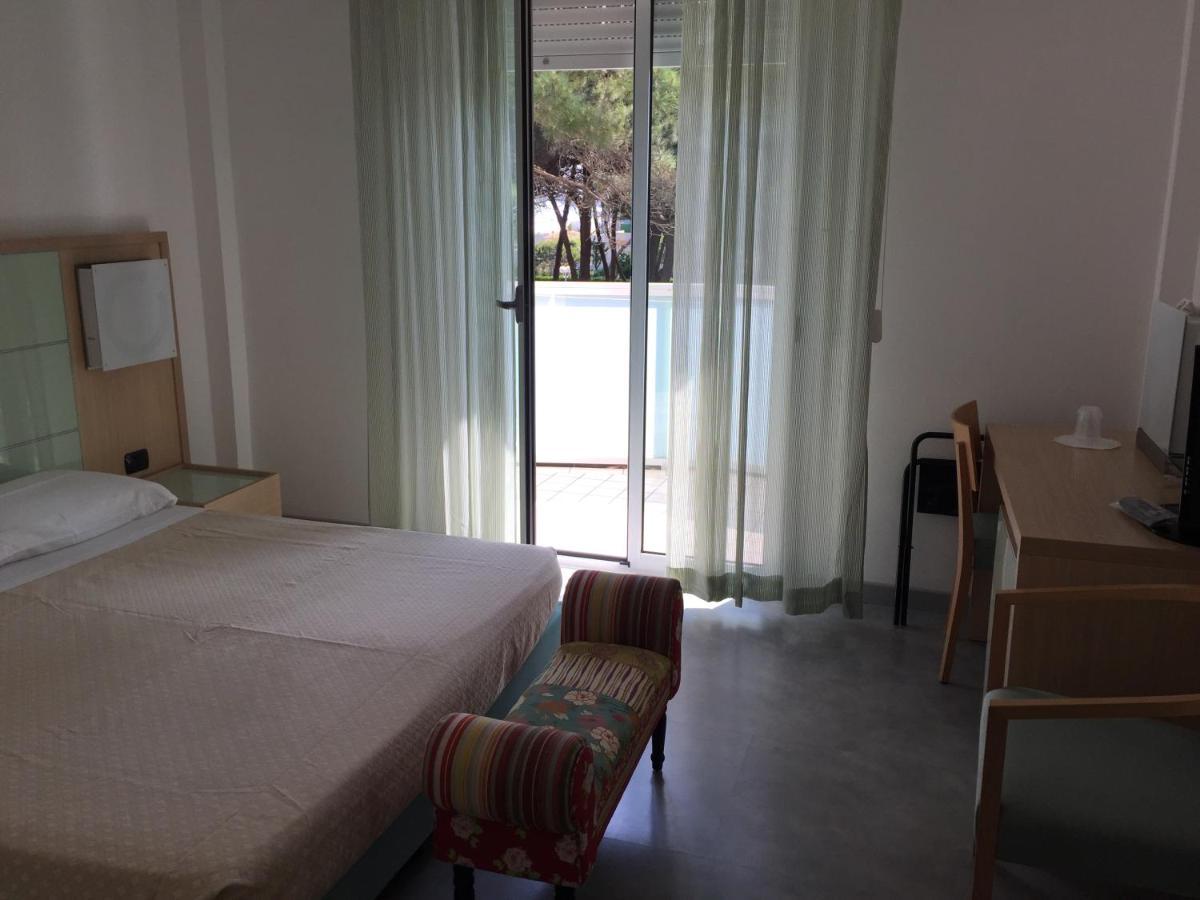 Hotel Sahara Milano Marittima Extérieur photo