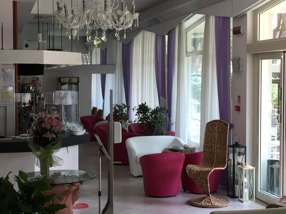 Hotel Sahara Milano Marittima Extérieur photo